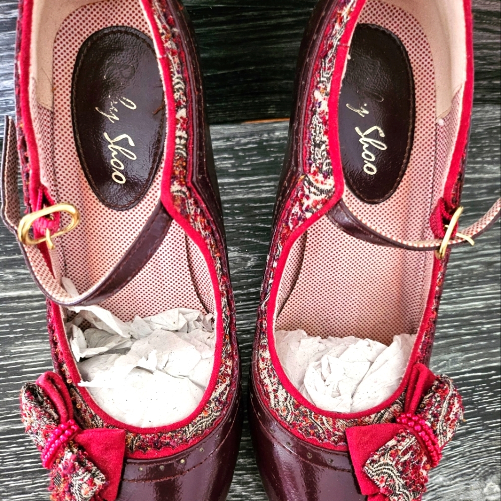 Ladies size 7 Ruby Shoos